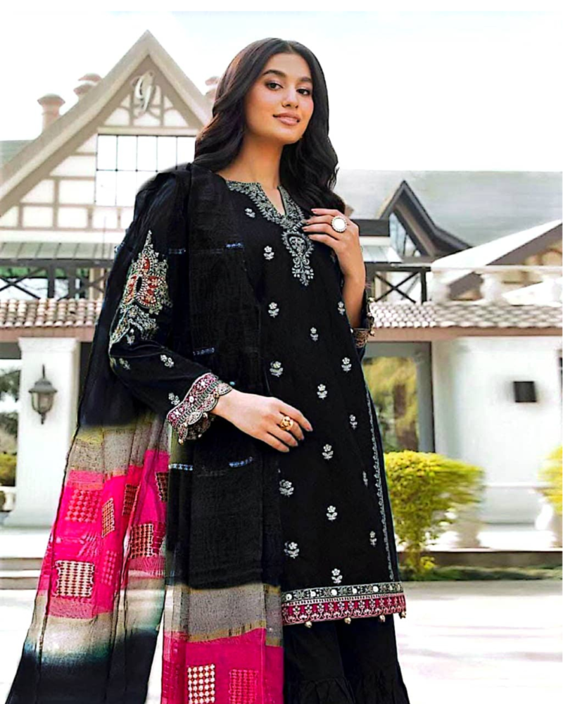 3 Piece Embroidered Lawn Suit - Image 6